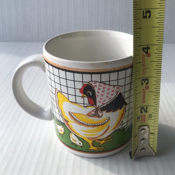 Set of 2 Vintage Coffee Mugs By Interpur “Barnyard”Hen Wearing Bandana &… - Picture 10 of 10